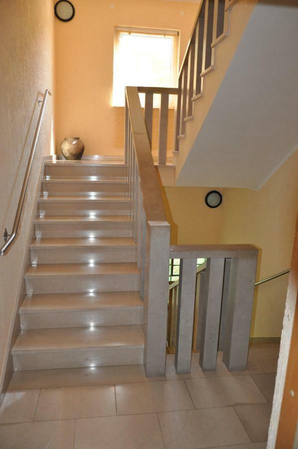 Batinic Apartmani Omis Exterior photo