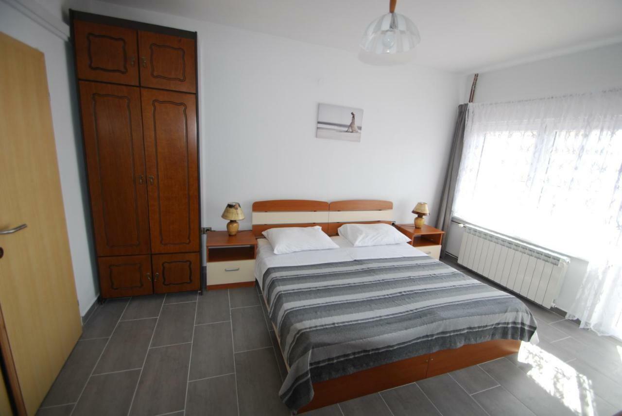 Batinic Apartmani Omis Exterior photo