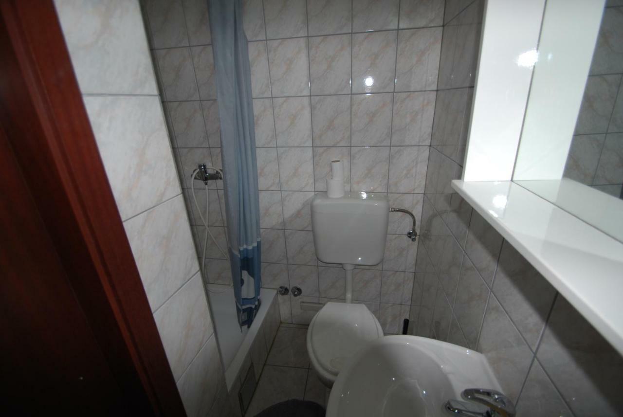 Batinic Apartmani Omis Exterior photo