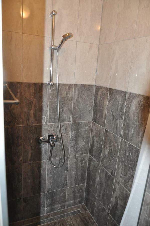 Batinic Apartmani Omis Exterior photo